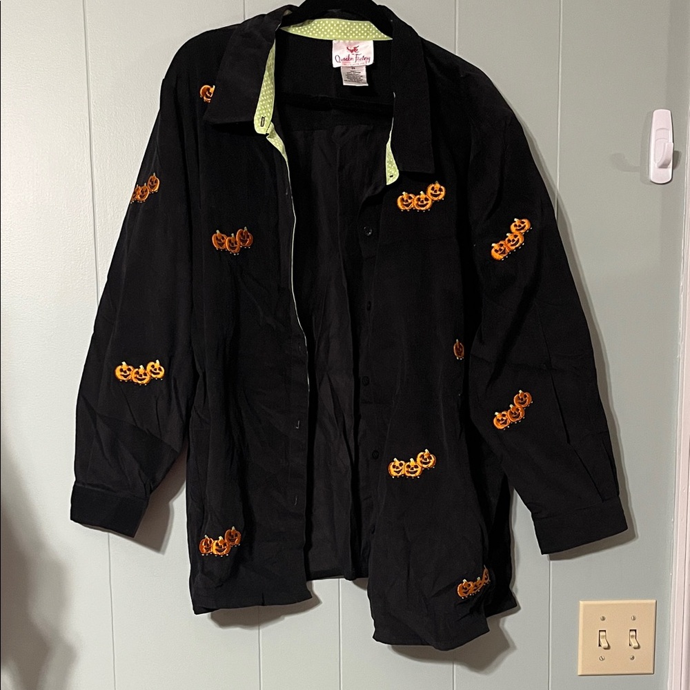 Quacker Factory Black Top with Pumpkin Accents